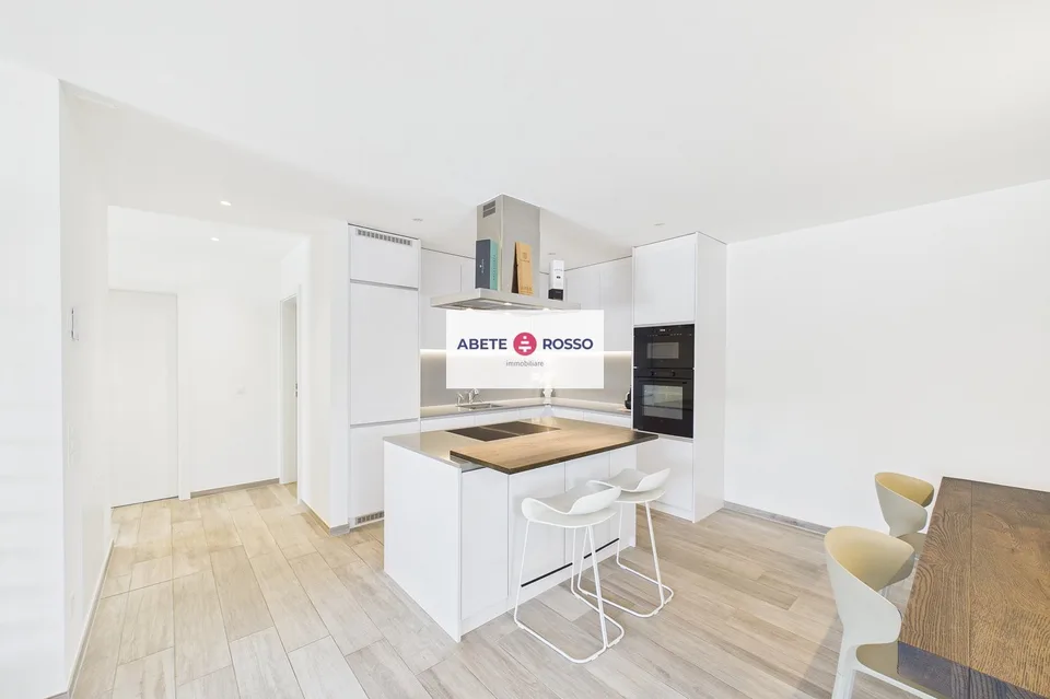 Prächtiges Dachgeschoss mit 4,5 Zimmern, großer Terrasse und modernen Ausstattungen. – Foto 15 von 30