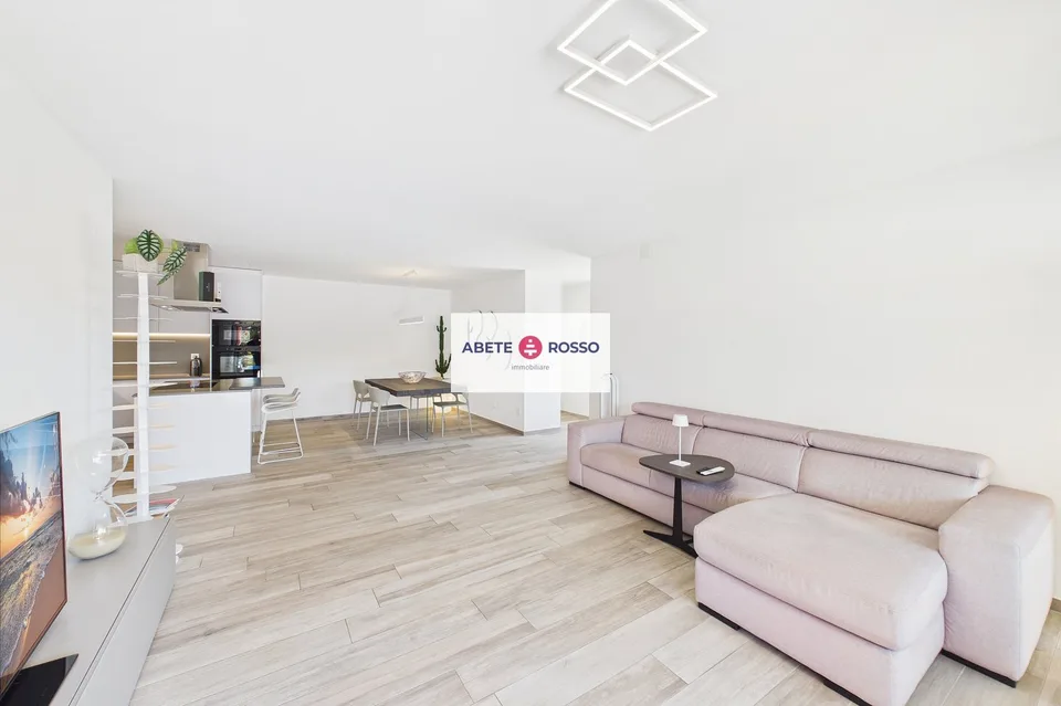 Prächtiges Dachgeschoss mit 4,5 Zimmern, großer Terrasse und modernen Ausstattungen. – Foto 9 von 30