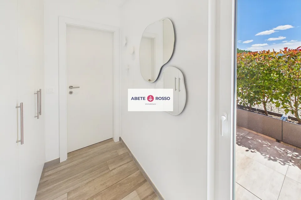 Prächtiges Dachgeschoss mit 4,5 Zimmern, großer Terrasse und modernen Ausstattungen. – Foto 13 von 30