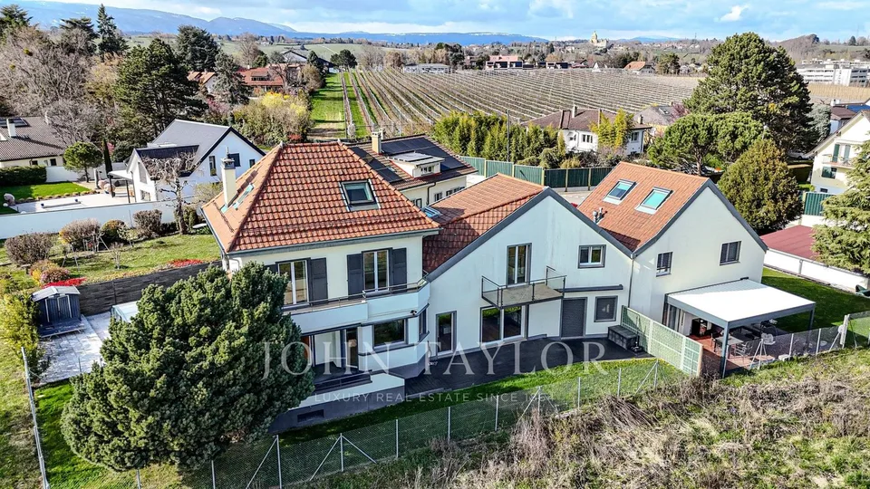 Villa familiale mitoyenne avec piscine et espace indépendant ? à 5 minutes de Morges