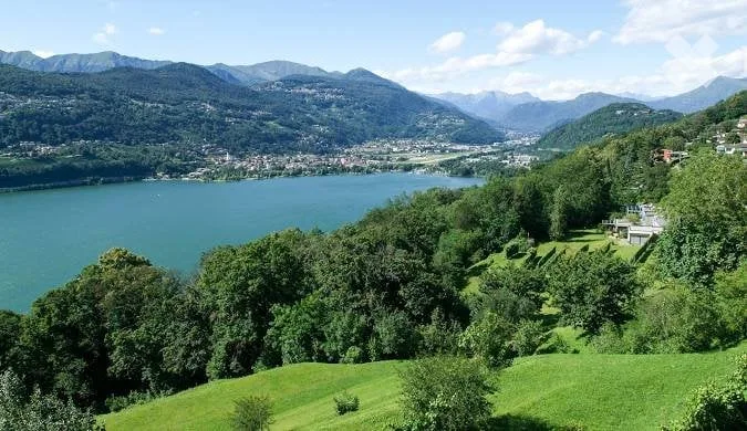 Montagnola Arasio vista lago