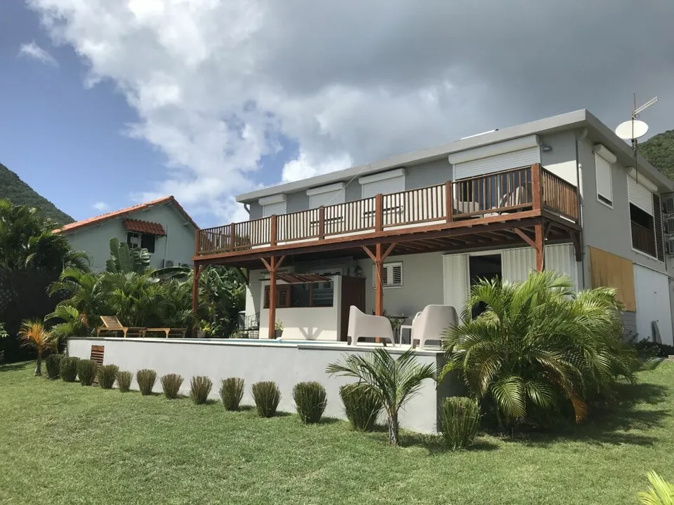 Schöne Villa nur wenige Schritte vom Ozean entfernt - Martinique