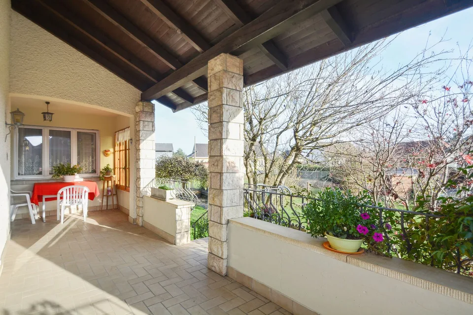 Casa di villaggio con 6.5 locali a Fahy
