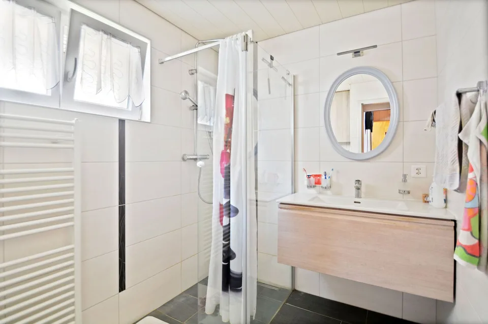 Haus im Dorf mit 6.5 Zimmern in Fahy – Foto 8 von 13