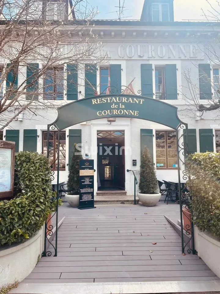 Charming restaurant with terrace