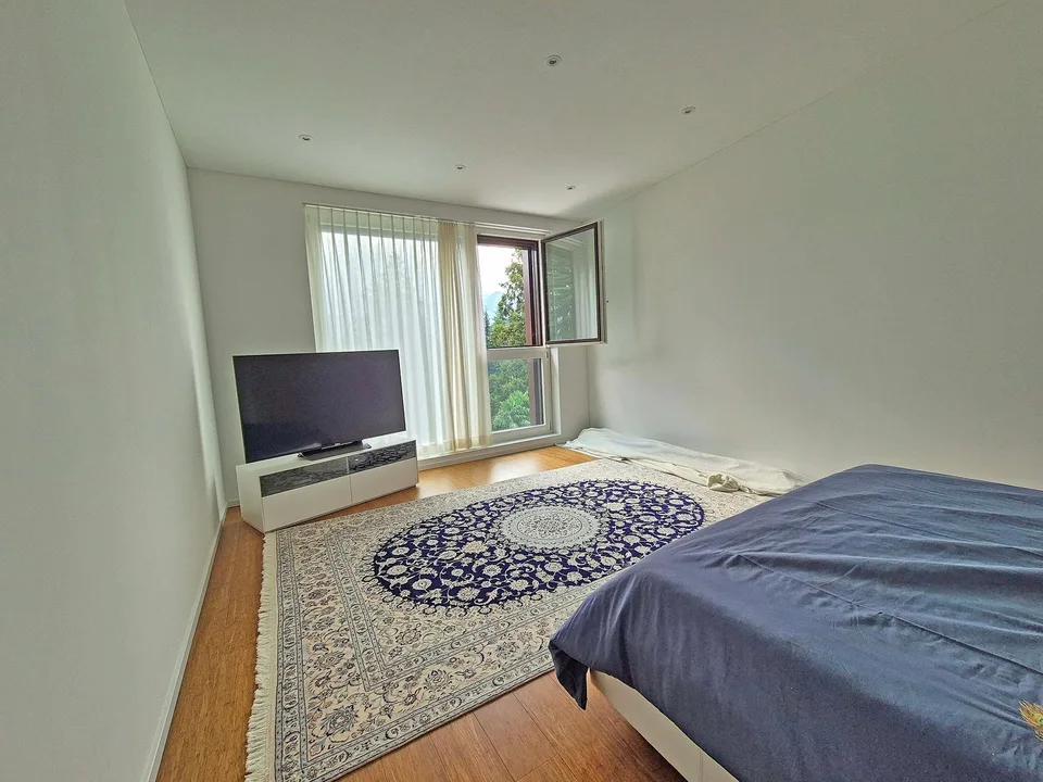 Stupenda villa in stile minimal con Standard Minergie – foto 10 di 12