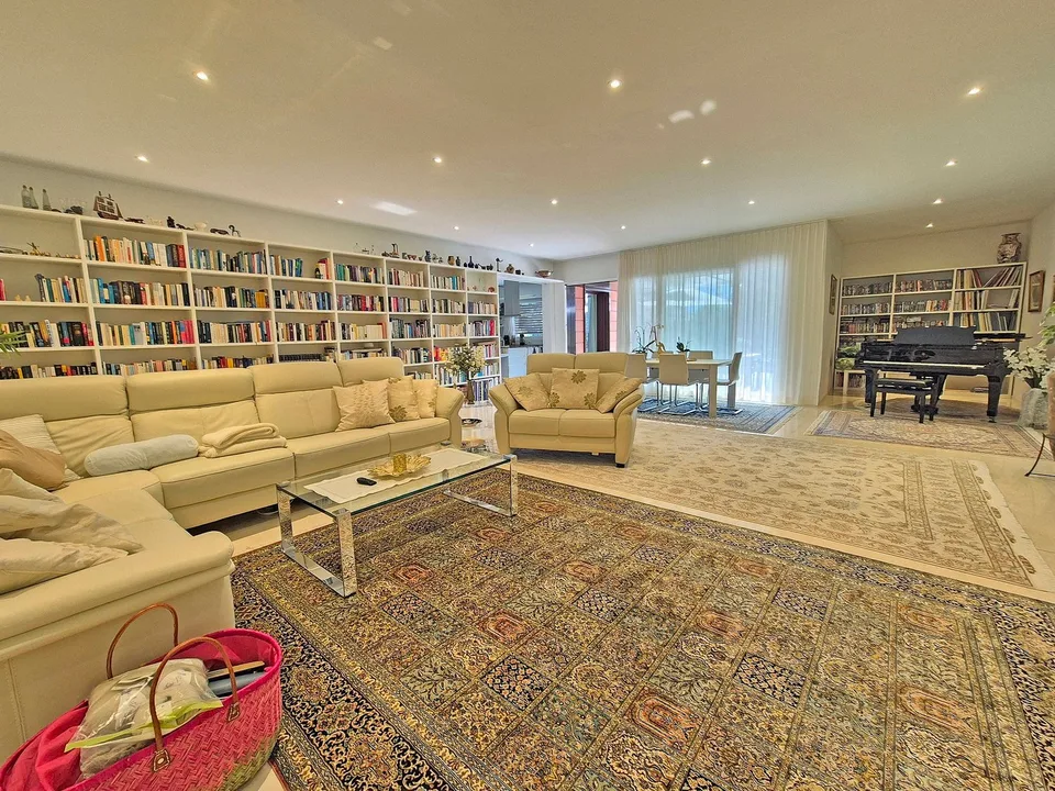 Stupenda villa in stile minimal con Standard Minergie – foto 6 di 12