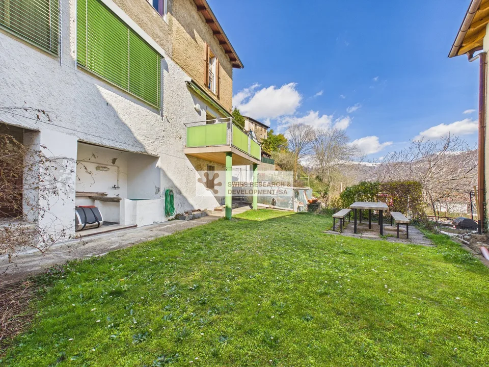 CARATTERISTICO APPARTAMENTO DI 3,5 LOCALI CON GIARDINO E GRANDE POTENZIALE  - ZWEITWOHNSITZ