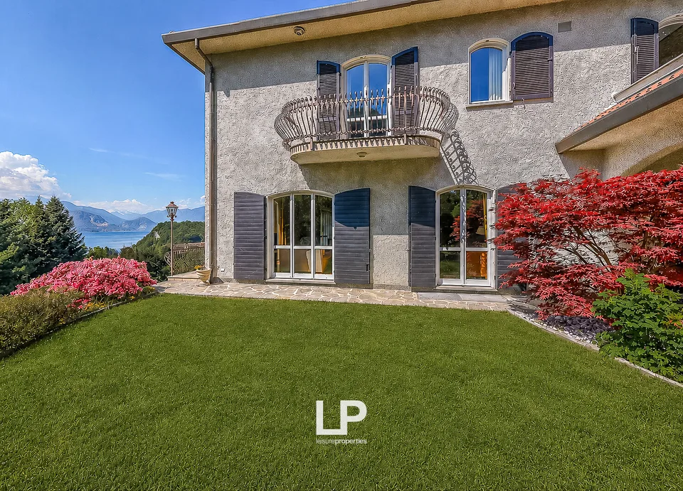 Villa mit Panoramablick auf den Lago Maggiore in Leggiuno