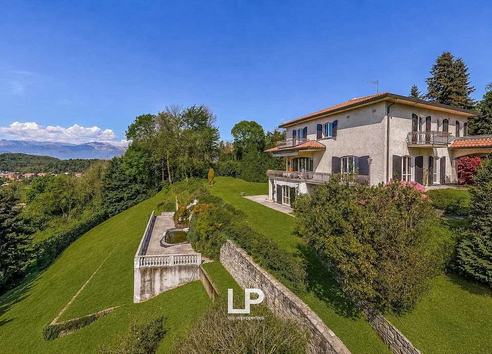 Villa con vista panoramica sul Lago Maggiore a Leggiuno – foto 8 di 13