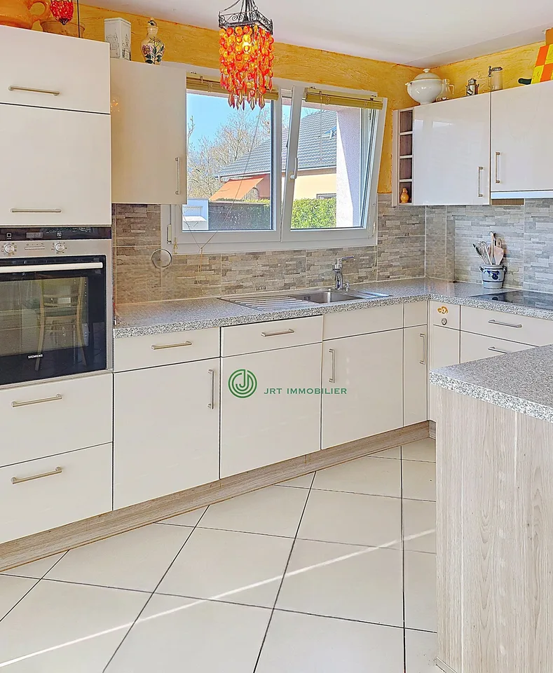 Cheyres (DE) - Haus 5,5 Zimmer - Wohngebiet - 300 Meter vom See