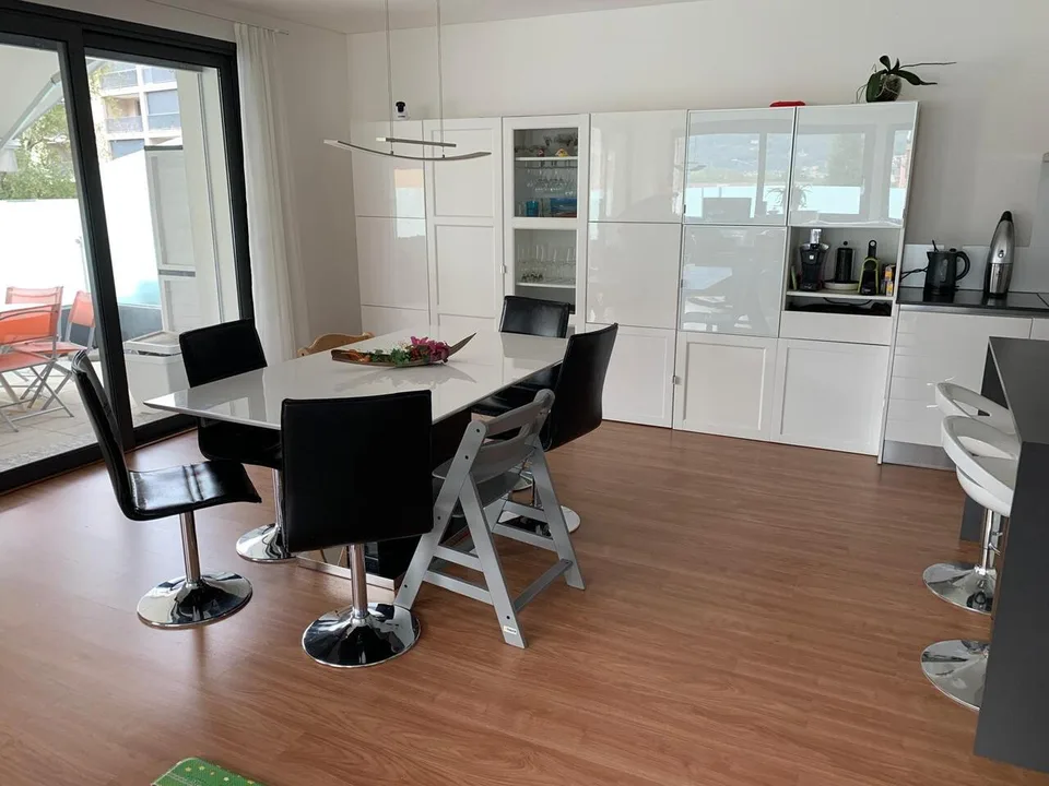 Moderne Attikawohnung mit zwei Panorama-Terrassen