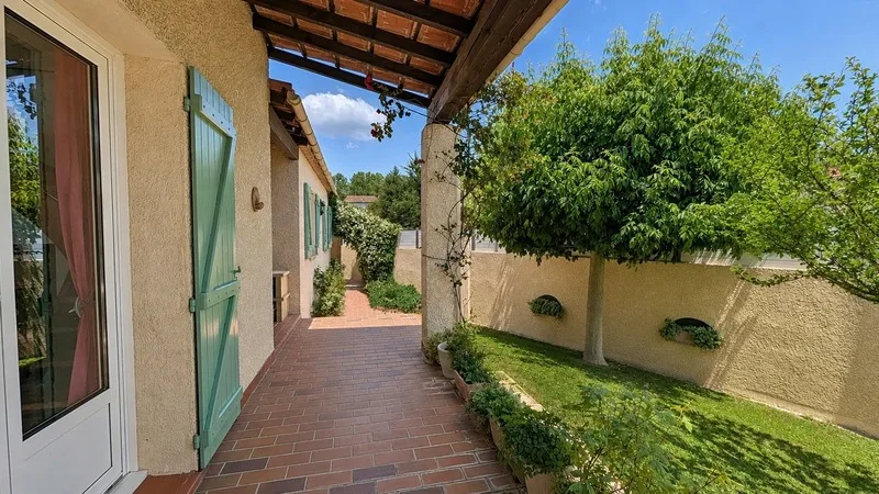 EYGUIÈRES (13) | Belle maison familiale de 165 m² avec piscine, 5