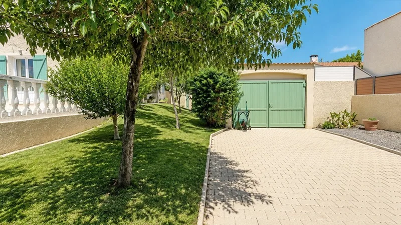 EYGUIÈRES (13) | Belle maison familiale de 165 m² avec piscine, 5