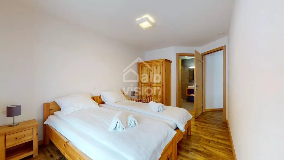 APPARTEMENT 3.5 VON AUSSERGEWÖHNLICHER SCHÖNHEIT SKI IN SKI OUT IN VEYSONNAZ – Foto 8 von 13