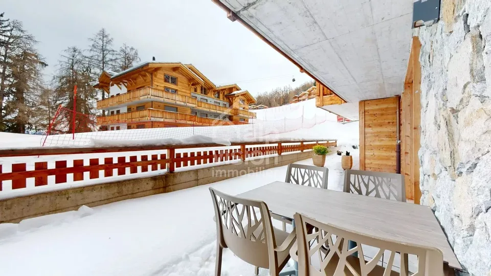 APPARTEMENT 3.5 AUßERGEWÖHNLICH SKI IN SKI OUT IN VEYSONNAZ