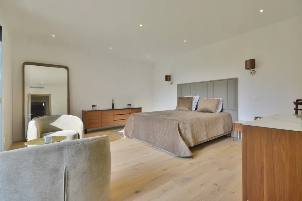 Villa contemporanea rinnovata – 320 m² – Châteauneuf-Grasse (06560) – Côte d’Azur – foto 6 di 9
