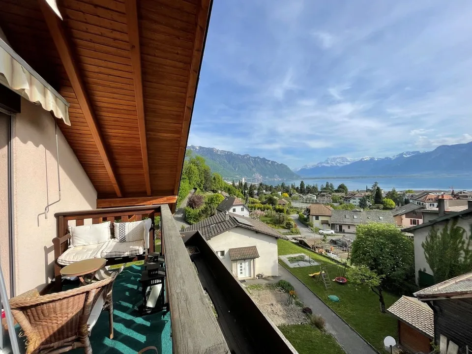 CHARMANT APPARTEMENT DE 3,5 PIECES LOUE AVEC UNE VUE PANORAMIQUE IMPRENABLE SUR LE LAC ET LES ALPES