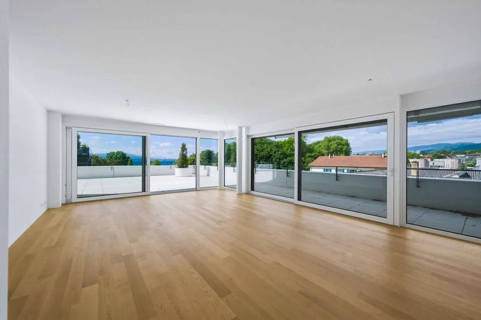 Neue Wohnung von hohem Standard - 4,5 Zimmer in Ecklage mit Terrasse von 164m²