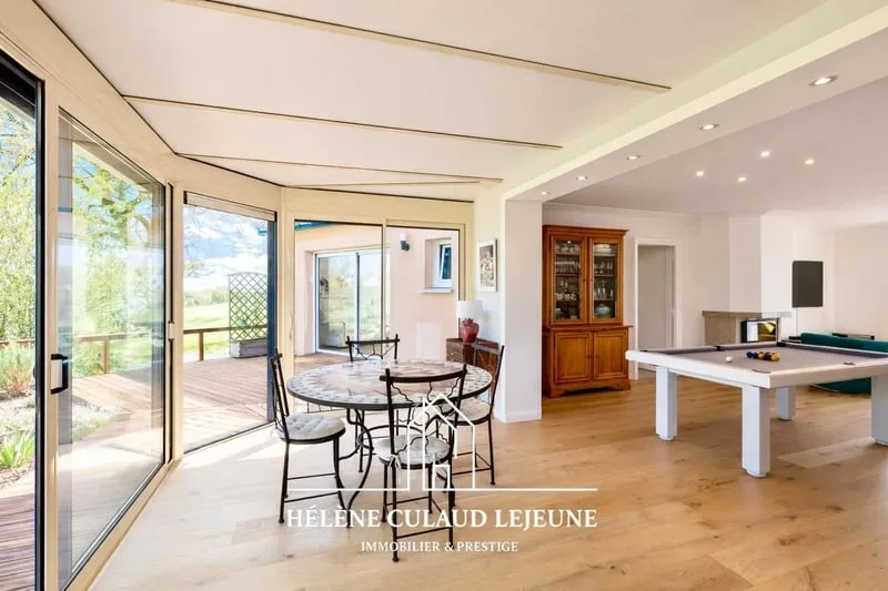 MAISON FAMILIALE AVEC VUE DÉGAGÉE SUR LA NATURE - 184 m² - VANNES