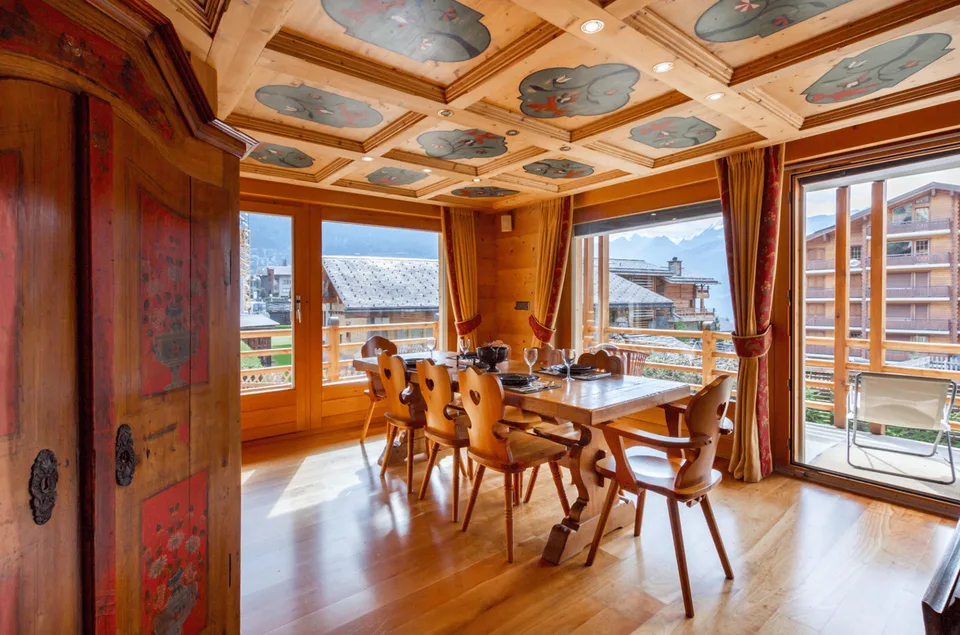 Charming Alpine-Inspired Apartment Near Verbier International School & Sports Center