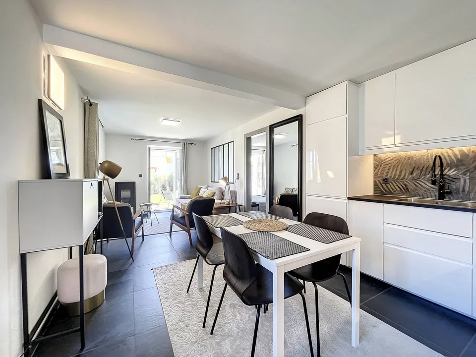 Haus mit 2 Wohnungen, im Herzen des Dorfes Saint-Gingolph gelegen