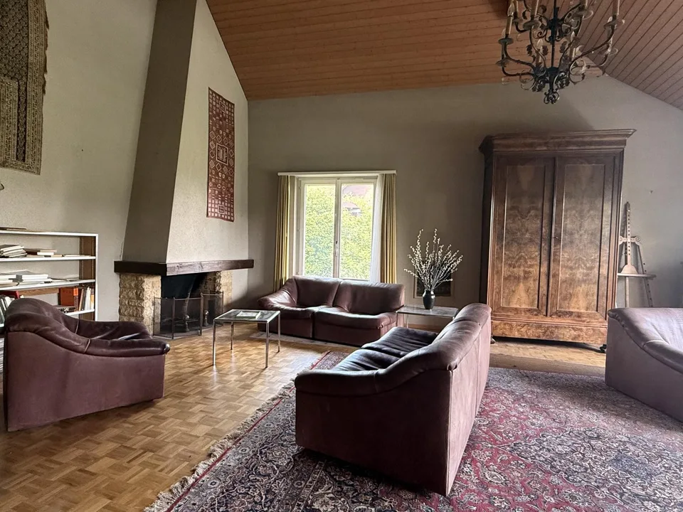 Villa di architetto con piscina riscaldata, Kirchlindach, a 10 minuti da Berna IN ESCLUSIVA