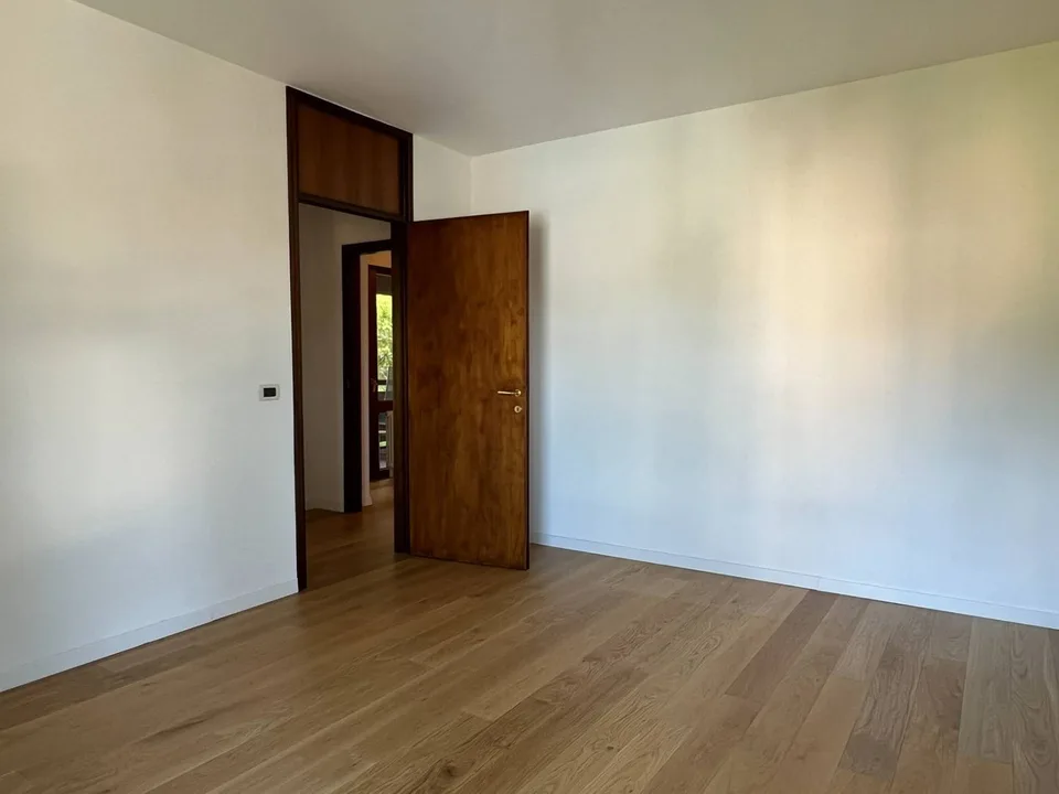 Appartamento completamente ristrutturato, di 3.5 locali a Pazzallo.