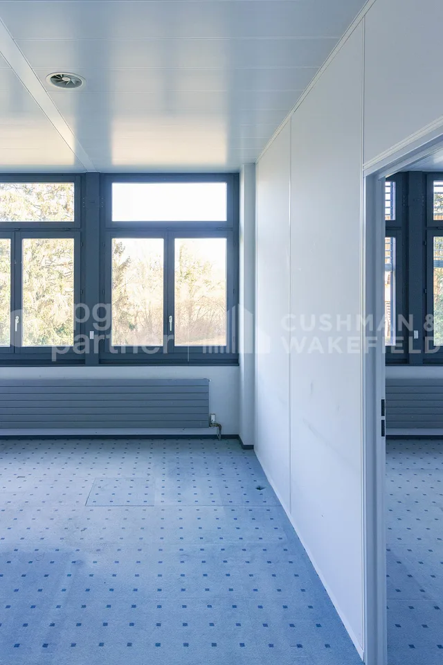 Bâtiment artisanal & administratif indépendant - 2?800 m² - Veyrot 11 – photo 7 sur 13