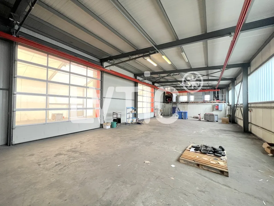 Terrain industriel de 8825 m2 à vendre à Avry-sur-Matran