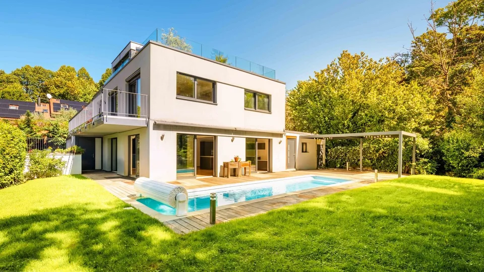 Maison avec piscine et vue Lac