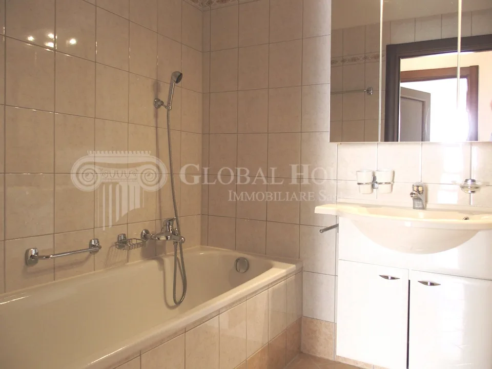 Bello e comodo attico / Bequeme und schöne Attikawohnung – Foto 7 von 10