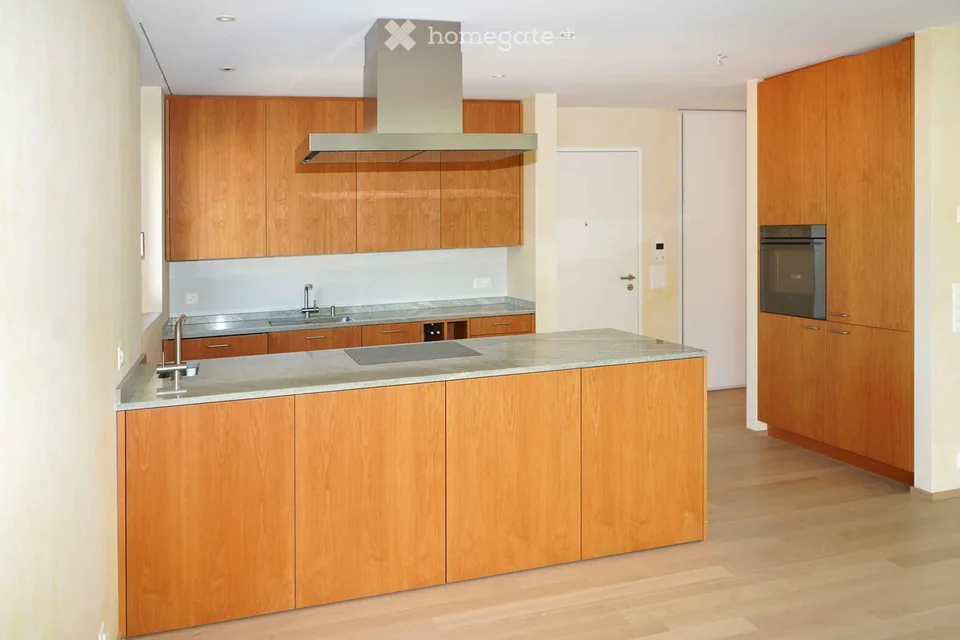 Moderne 4.5-Zimmer-Dachwohnung in ruhiger Lage von Arlesheim