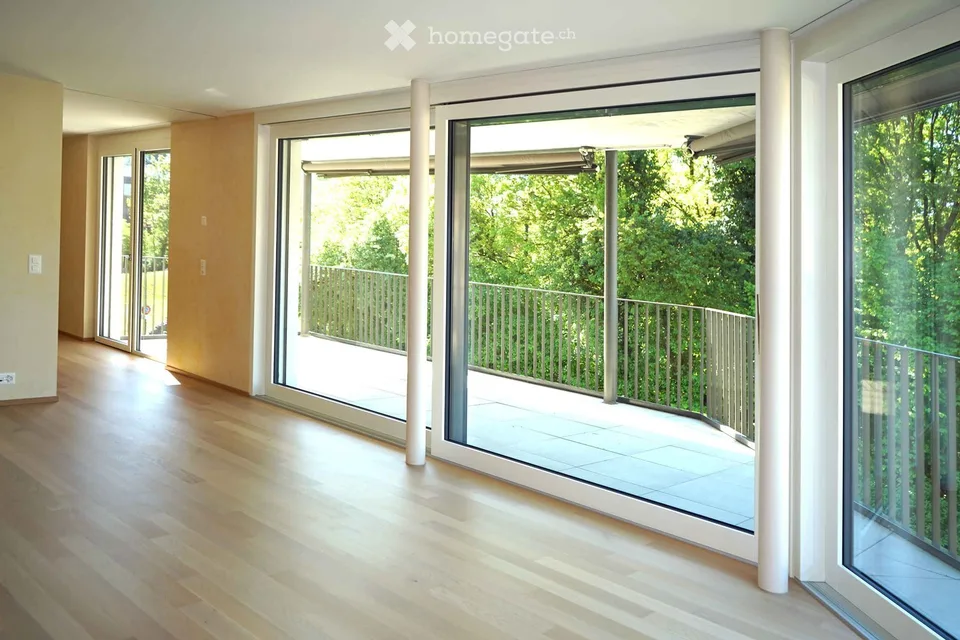 Moderne 4.5-Zimmer-Dachwohnung in ruhiger Lage von Arlesheim