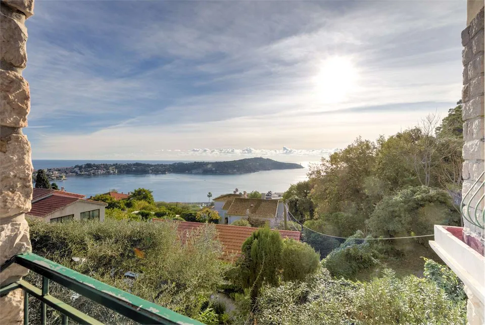 Villa di carattere in posizione tranquilla – foto 10 di 13