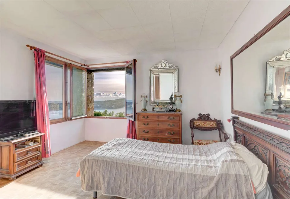 Villa di carattere in posizione tranquilla – foto 8 di 13