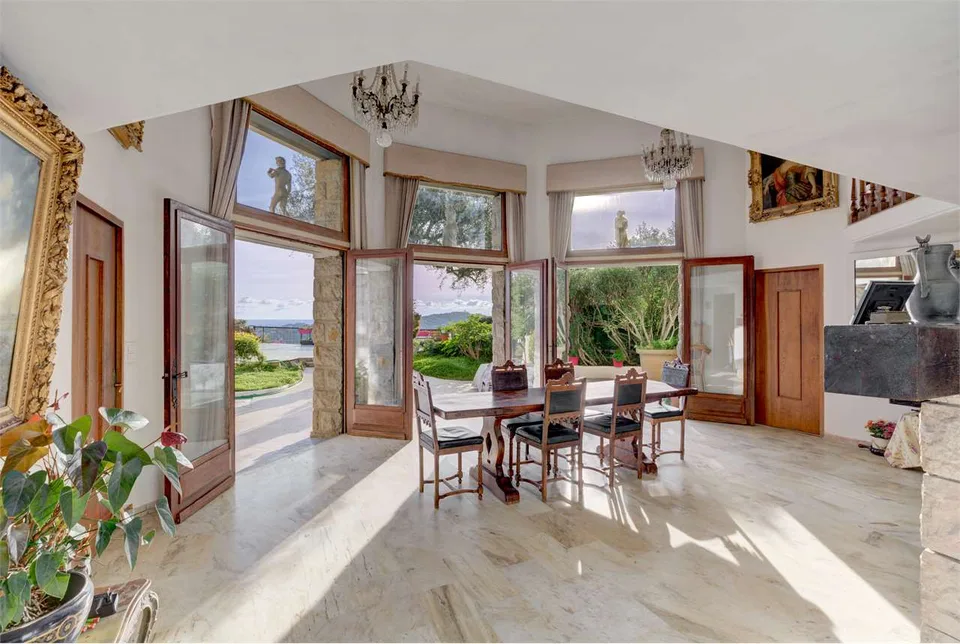 Villa di carattere in posizione tranquilla – foto 6 di 13