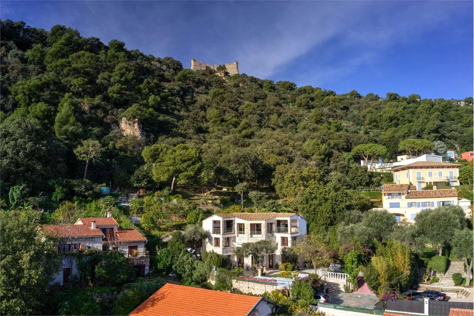 Villa di carattere in posizione tranquilla – foto 13 di 13