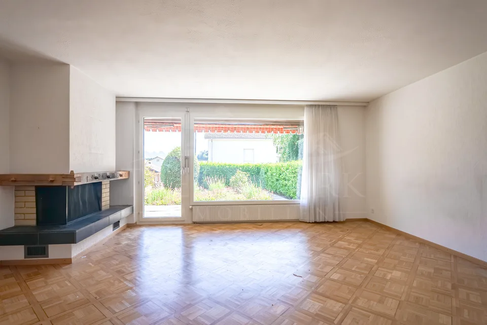 Casa a schiera di 4 camere con giardino soleggiato e garage a Worb