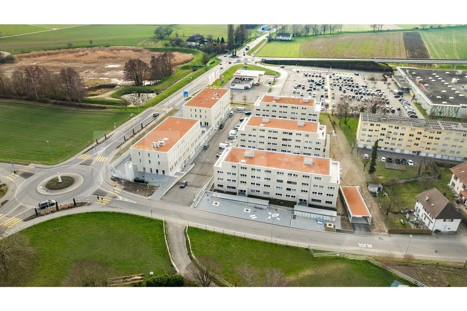Unique et lumineux 5,5 pièces premier propriétaire, terrasse spacieuse et confort moderne – photo 9 sur 13