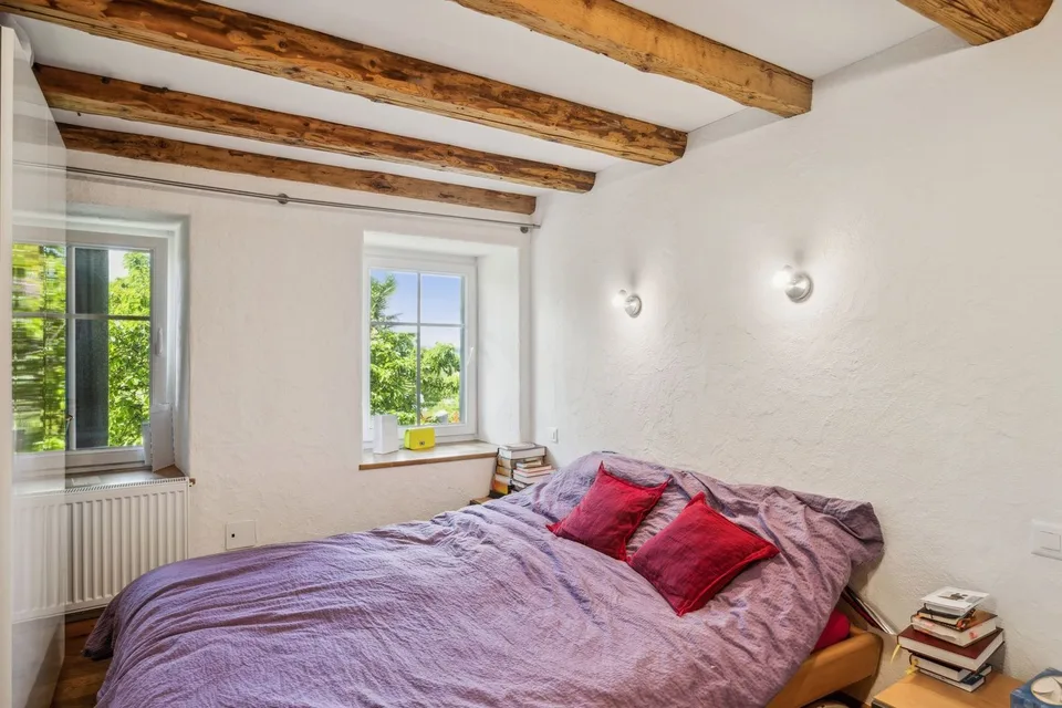 Casa familiare con ampio esterno e terrazza, vicino a Yverdon