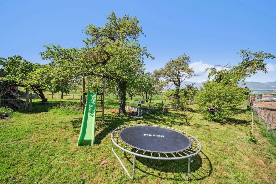 Casa familiare con ampio esterno e terrazza, vicino a Yverdon – foto 8 di 9