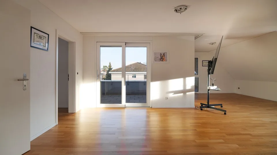 Helle 4.5-Zimmer-Wohnung in Oberweningen
