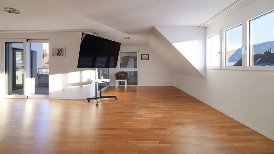 Helle 4.5-Zimmer-Wohnung in Oberweningen