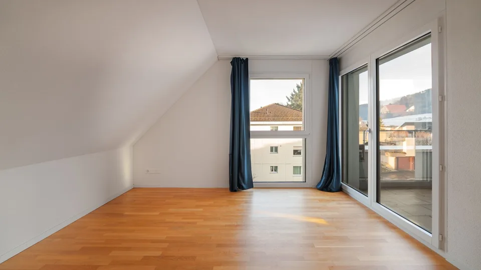 Helle 4.5-Zimmer-Wohnung in Oberweningen – Foto 8 von 10