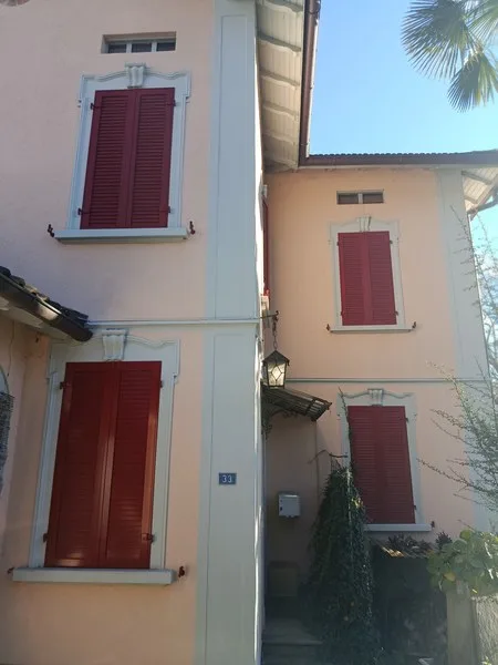 We sell semi-detached house