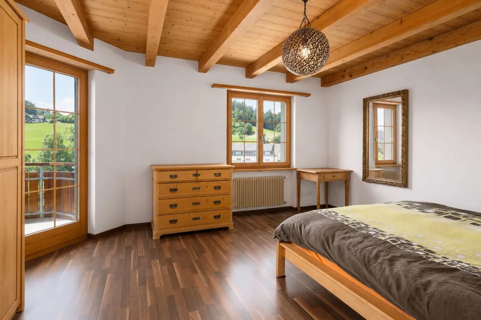 Paradis familial avec jardin, vue lointaine et beaucoup d'intimité