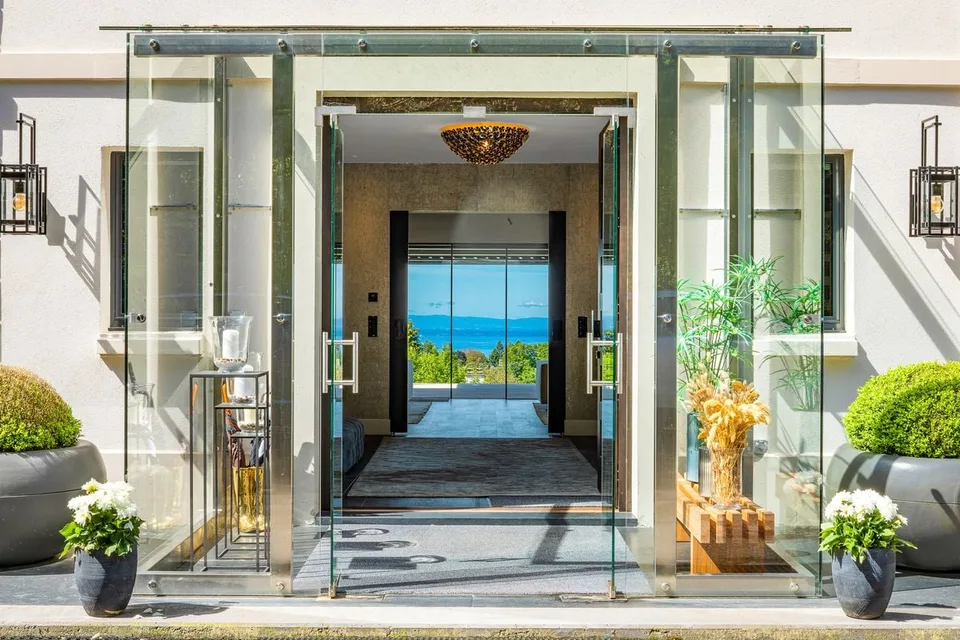 Villa d'exception avec vue, piscine et tranquillité absolue