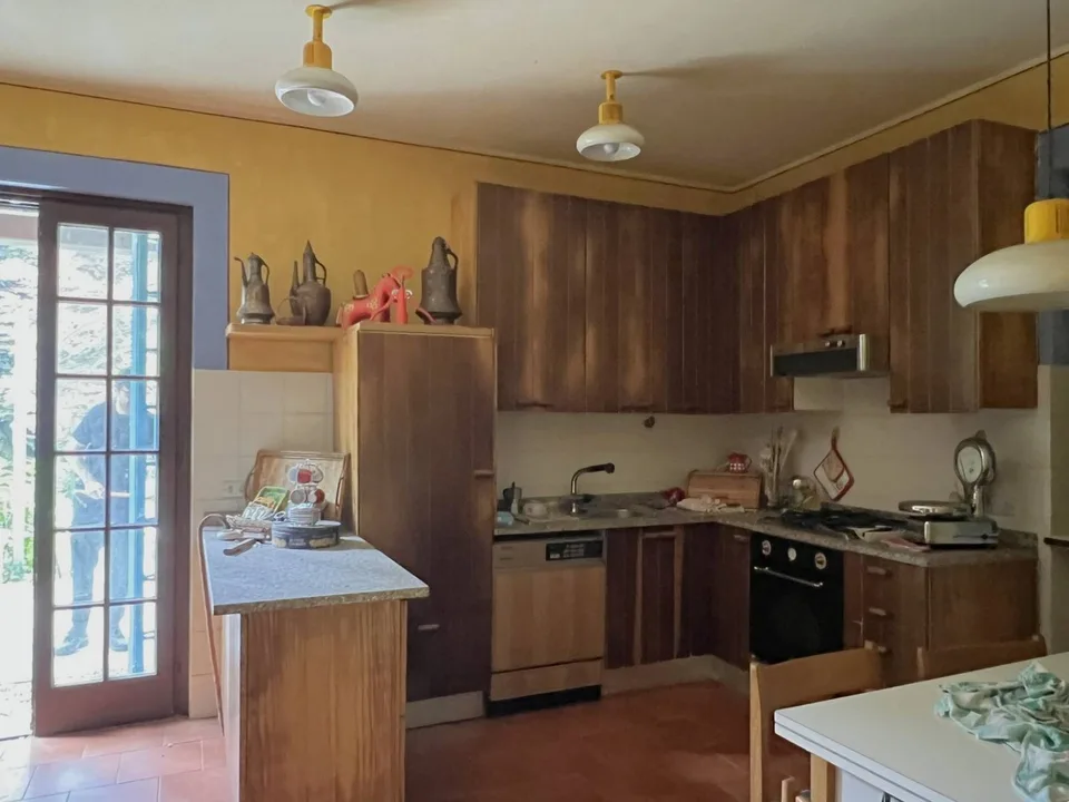 Tenuta con ampio terreno vicino Gallarate (Varese)