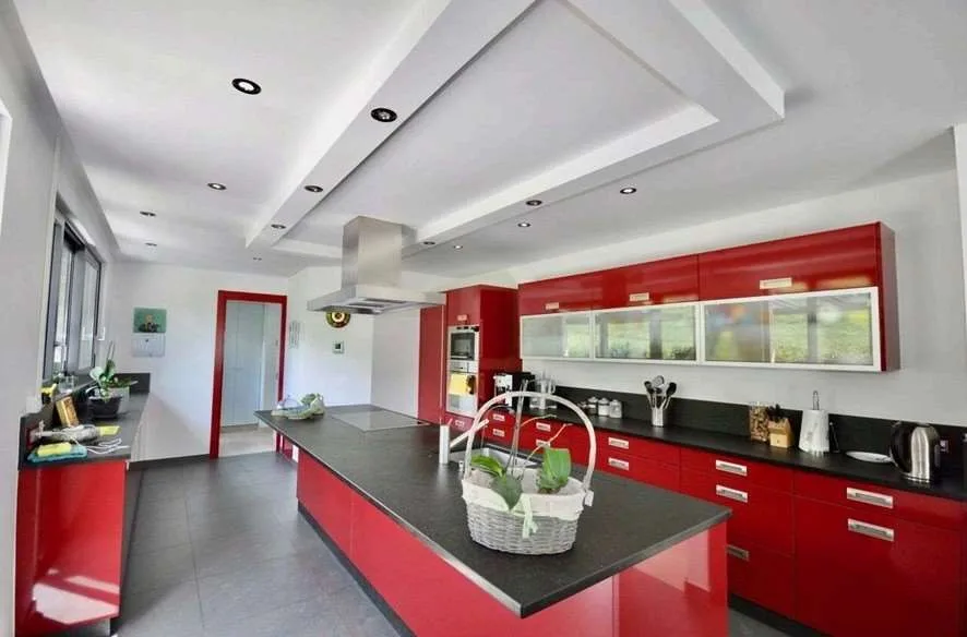Exklusive Villa mit Seeblick in Comano – Foto 7 von 10